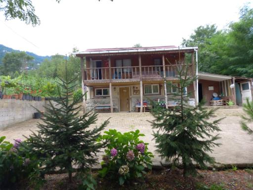 Müstakil bağ evi Trabzon derecik sera gölün den 7 km uzakta - Housity