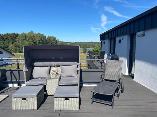 #NEU l Seeblick l NETFLIX l BOXSPRING l NESPRESSO l e-TÜR l Terrasse l 82m2 - Housity