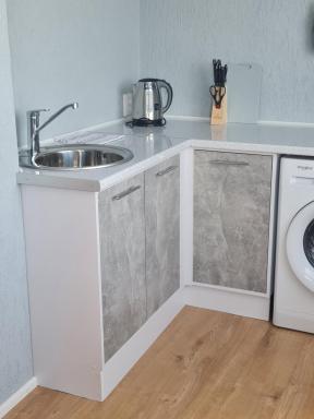 Lakeside Apartment - Housity