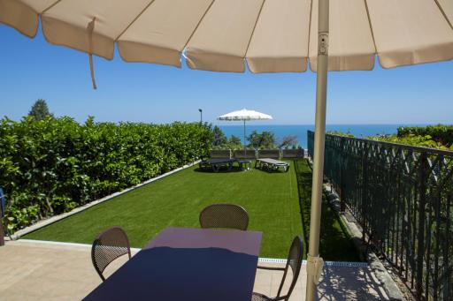 Giuvra Garden House - Housity