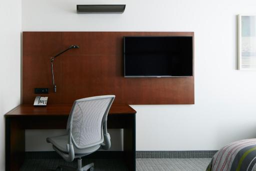 Club Quarters Hotel Downton, Houston - Housity