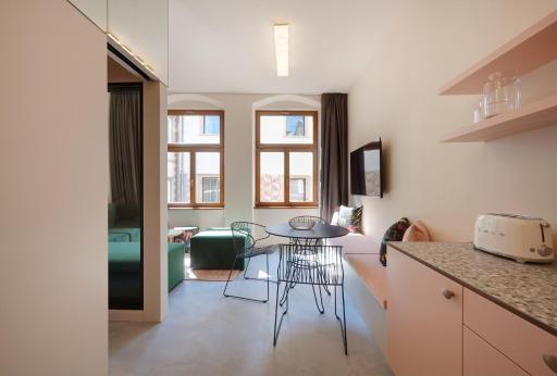 Goldengel Design-Suiten Frieda Maria im Herzen von Kaltern - Housity