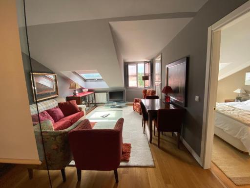 Precioso apartamento en el centro de Llanes. - Housity