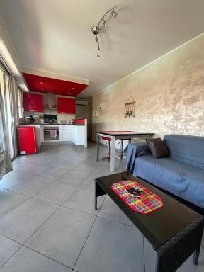Superbe 2 Pièces Appartement à 5min de la Mer Free WIFI et PARKING - Housity