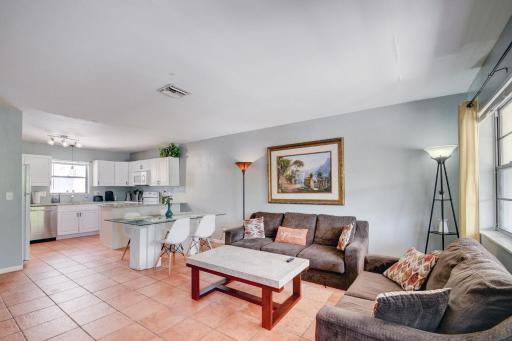 OFF Italian Villa with Backyard - 1mi to Beach - Housity