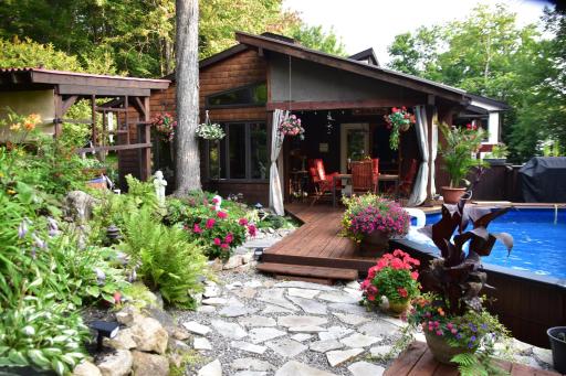 PETIT COIN DE PARADIS - Housity
