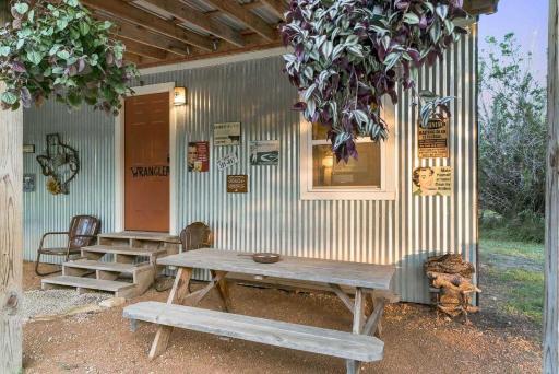 Bandera Tin Star - Wrangler Room - Housity