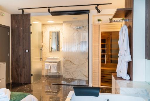9 Nine - Luxury Apartments & Suites - Housity