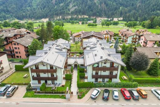 Residence Rta La Rosa delle Dolomiti - Housity