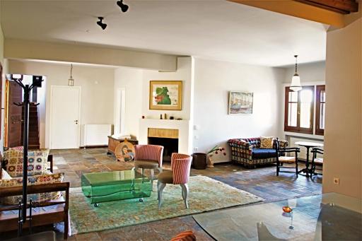 Βίλα Λαδάς, Vila Ladas - Housity