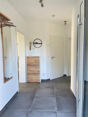 Barrierefreie Ferienwohnung in Winterscheid nahe Köln Bonn bis 4 Personen mit Netflix und mehr - Housity