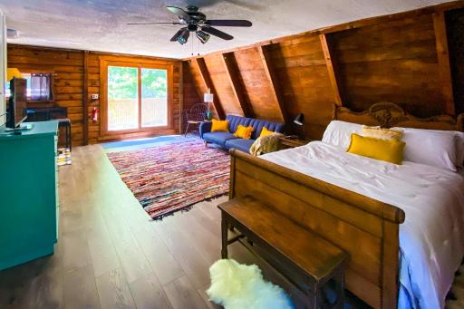 Hikers Haven, a Cozy Cabin Loft above Bashakill Wildlife Refuge - Housity