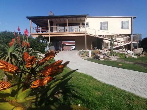 A Real Gem in Cape St Francis - Housity