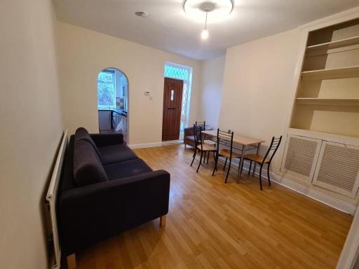 Budget Double En-suite bedroom - Housity