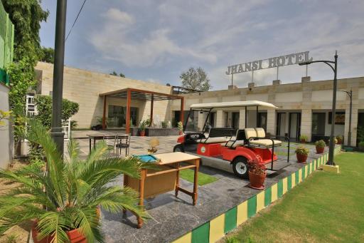 Jhansi Hotel - Housity