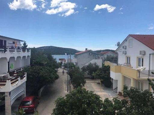 Apartments with a parking space Pirovac, Sibenik - 13977 - Housity