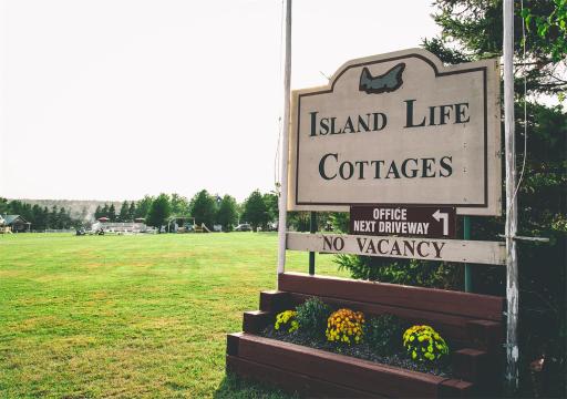 Island Life Cottages - Housity