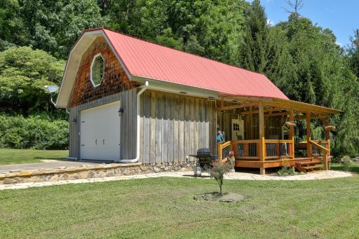 Odell's Place - Housity