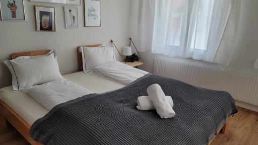 Sechs Bergspitzen - Housity