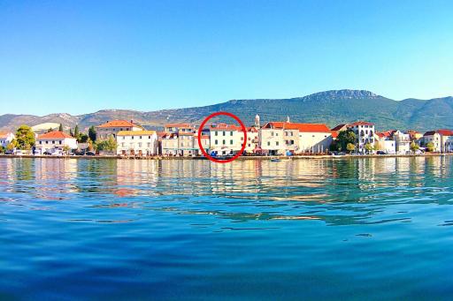 Seaside holiday house Kastel Stari, Kastela - 16617 - Housity