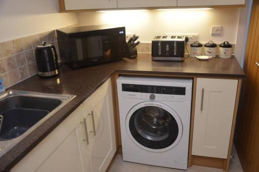 Round The Bend, an annexe in the quiet village of Odcombe - Housity