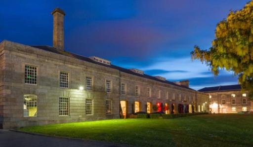 RWY Suite48 Luxury Suite with optional parking - Housity