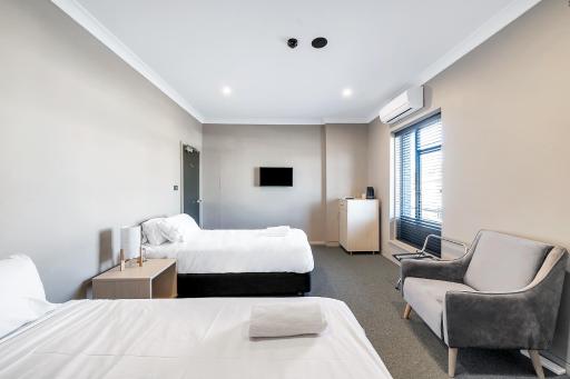 Illinois Hotel - Housity