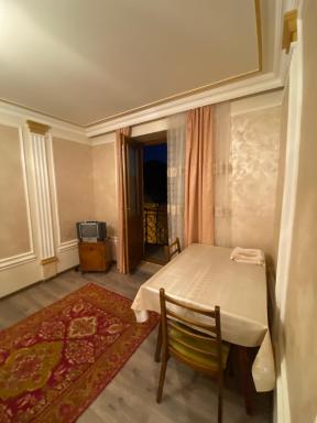 Krasivyi apartament s vidami na gory - Housity