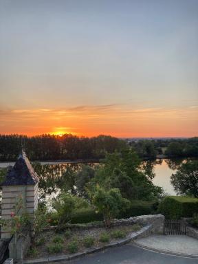 Chateau de la Boussiniere - Housity