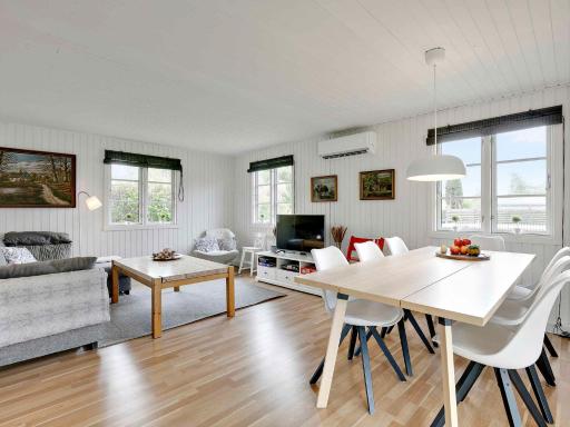 Newly Renovated Cottage With Love And Soul - Housity