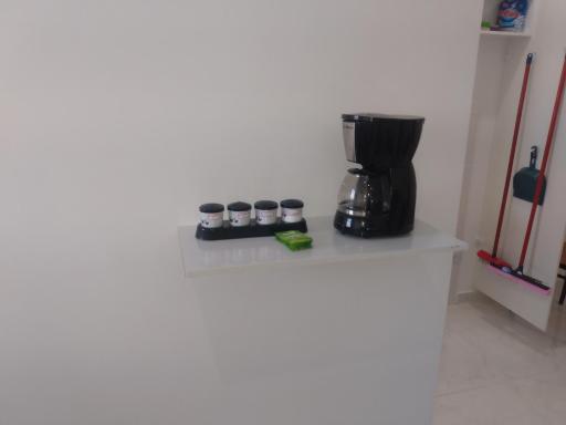 Loft01 com garagem, Wi-fi, 25 min de Aparecida - Housity