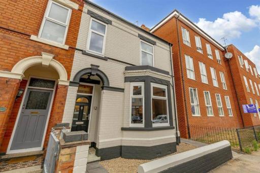 Stylish 3 Bed home Acton House - Housity