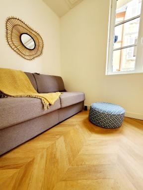 Studio Jeannette avec Balcon et juste à 130 metres Plage ! Plein Centre ! Wifi - Draps Serviettes inclus ! - Housity