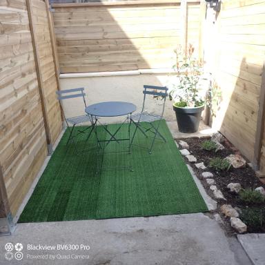 Joli STUDIO MEUBLE 16m2 avec terrasse 10m2 - Housity