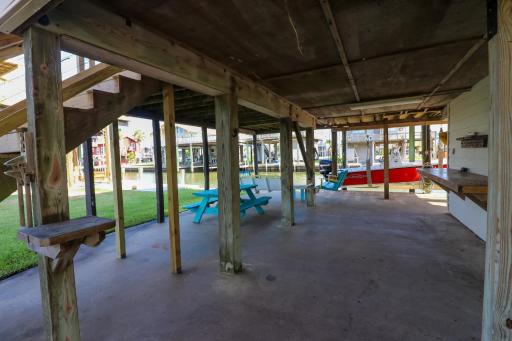 Come Stay - and Sail Away - at this Lovely Canal Home - Housity