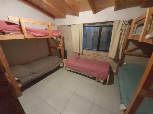 PUERTO HOSTEL - Housity