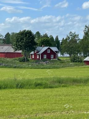Semesterhus i Värmland nära sjön - Housity