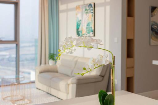 Brand New 1 bedroom, Burj Khalifa, River View, Sky Pool - Housity