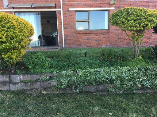 Tranquil and Spacious Flat and Sound of the Ocean - Housity