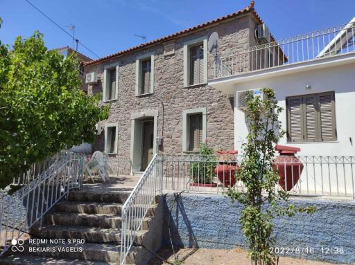 Traditional village house - Housity