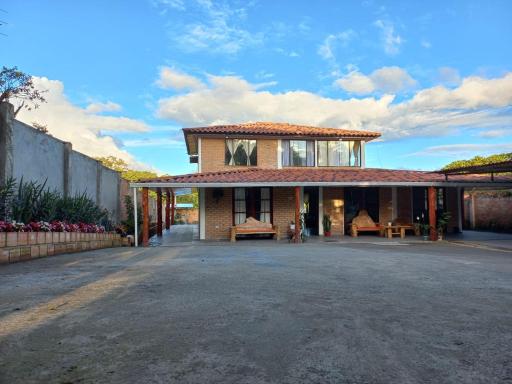 CASA HOTEL VILLA Lorena - Housity