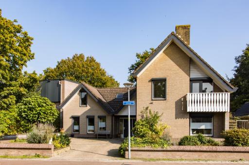 Bij de oude dijk - Housity