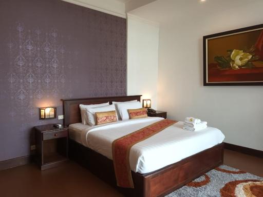 Seasons Riverside Hotel - Housity