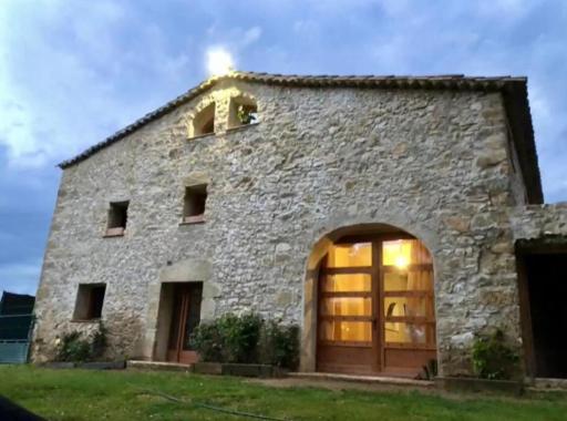 Casa de montaña cerca de figueres - Housity