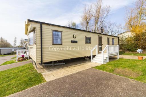 Great caravan at Hopton Haven, perfect for seaside breaks in Norfolk ref 80020T - Housity