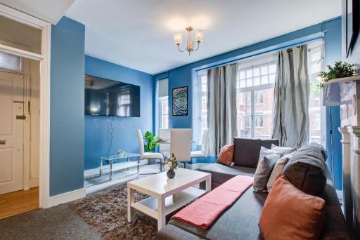 Oxford Street - Mayfair, Central London Budget Apartment - Housity
