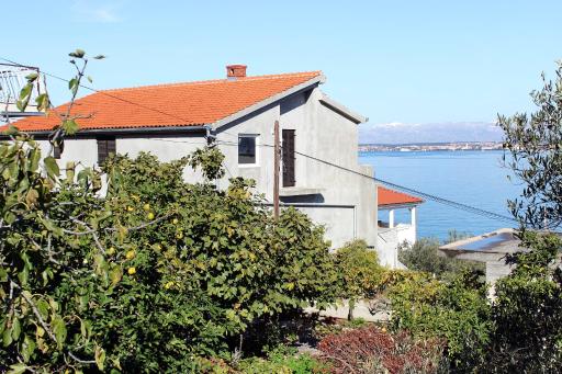 Apartments by the sea Kali, Ugljan - 5828 - Housity