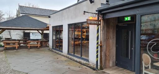 The Waterside Bar, Rooms & Restaurant - Housity