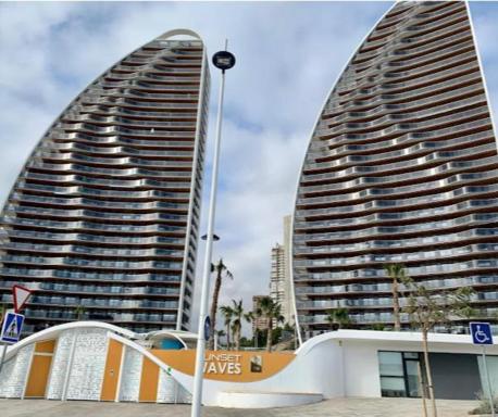 SUNSET WAVES SEA - Housity