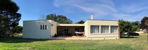 Soulac, Quiet With Everything Good Around - Housity